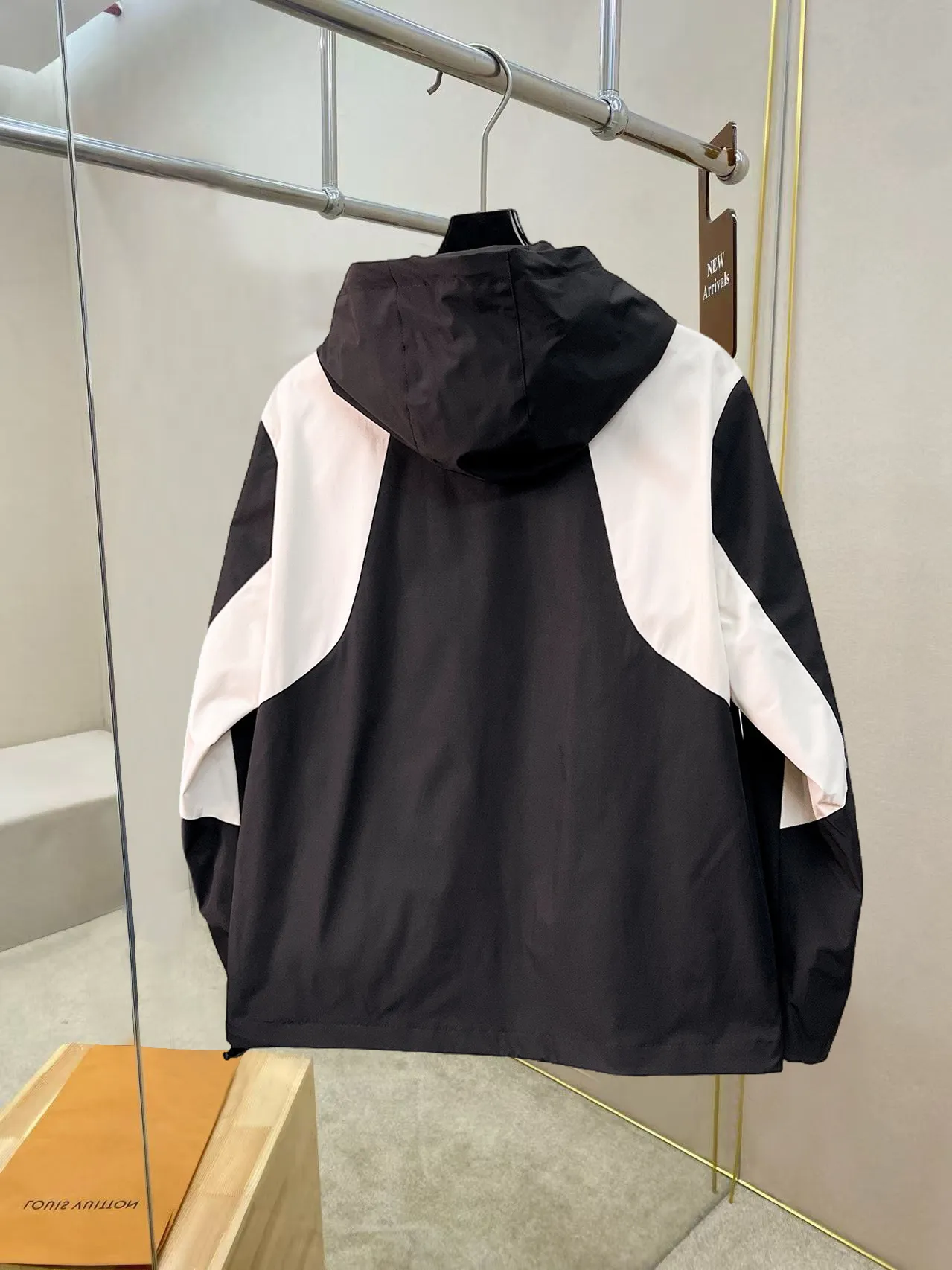 Same Style， ， 2026 New Arrival ， Original Premium Breathable ， ， ， Quality。 ， Sizes：M～3XL